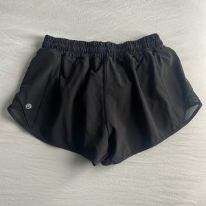 Hotty Hot Low-Rise Lined Shorts 2.5”